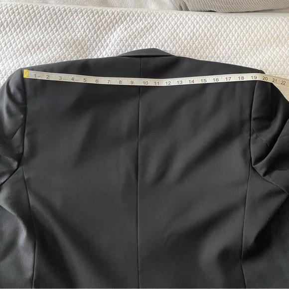 Jos. A. Bank Men’s Black Tuxedo Signature Collection - Picture 8 of 16